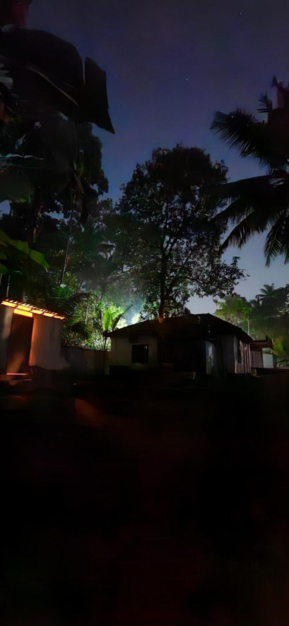 Islandstay-A Riverside Property Kollam Exteriér fotografie