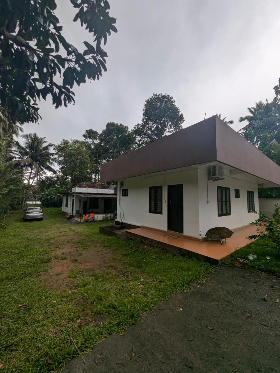 Islandstay-A Riverside Property Kollam Exteriér fotografie