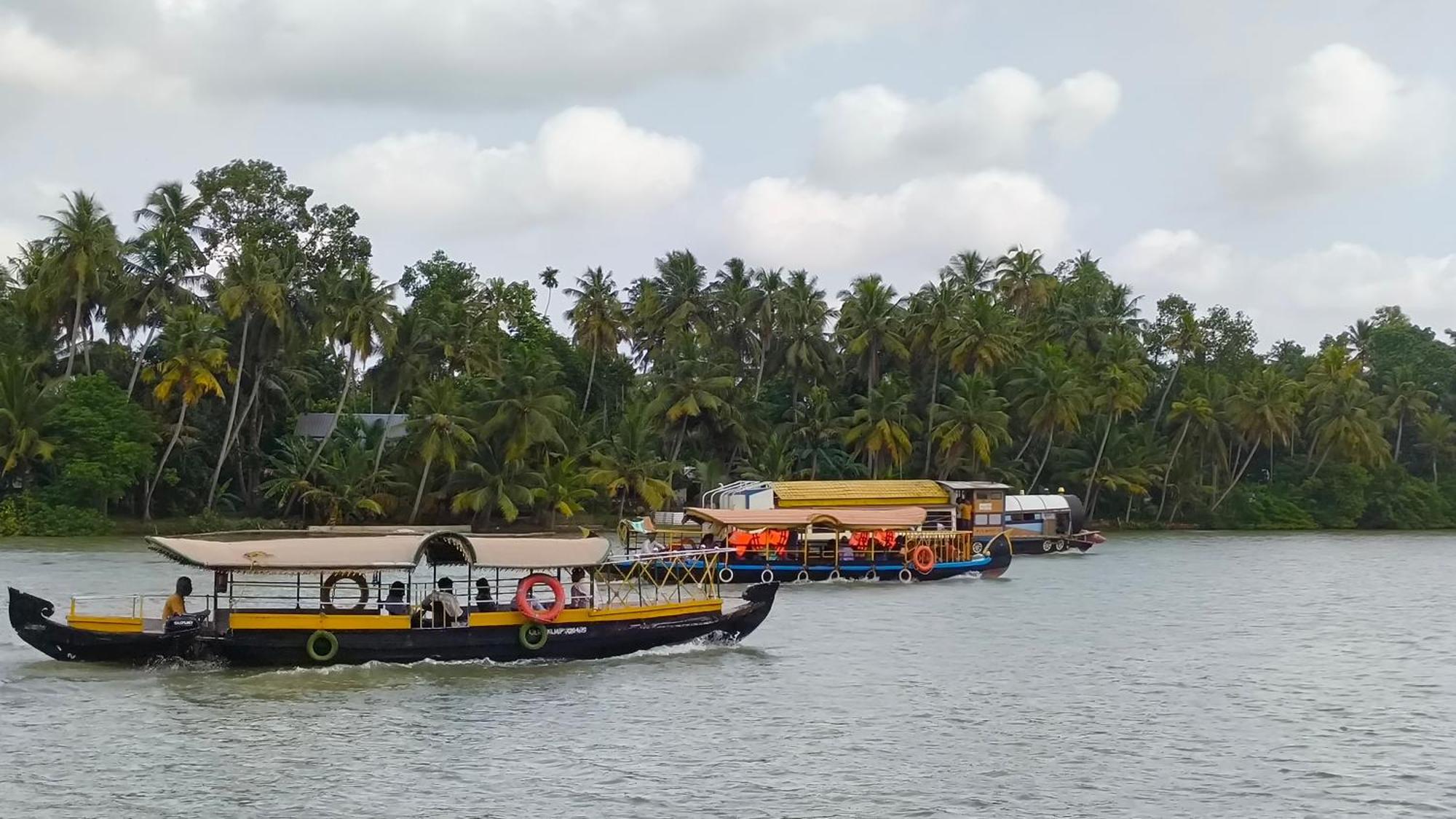Islandstay-A Riverside Property Kollam Exteriér fotografie